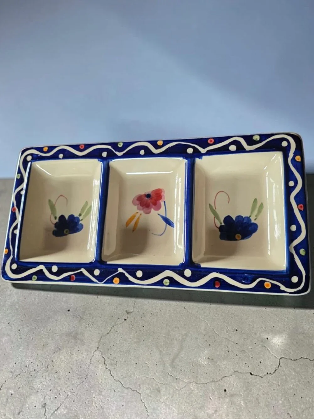EUC TABLE TOPS GALLERY (2PC) Serving Trays Ceramic Hand Painted Floral Design